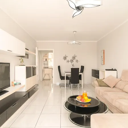 Spacious 2 Bdr Heated Pool, Garage 美洲海滩