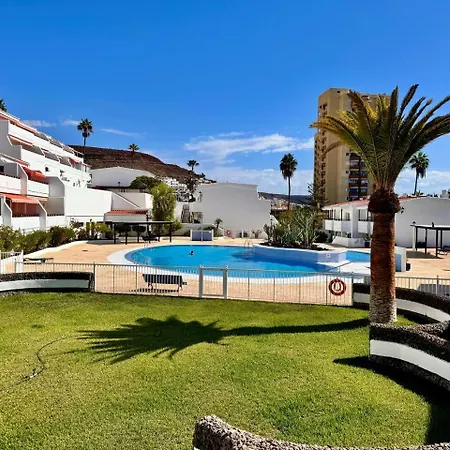 Lejlighed Spacious 2 Bdr Heated Pool, Garage