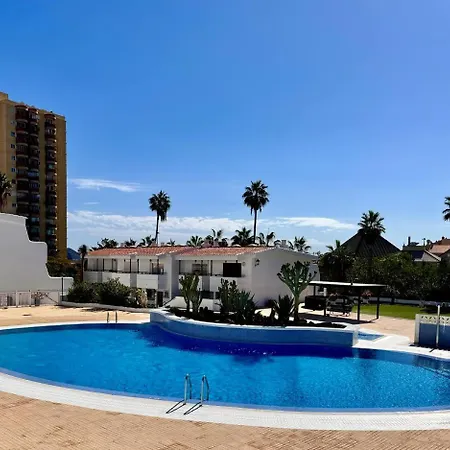 Spacious 2 Bdr Heated Pool, Garage Playa de las Americas (Tenerife)