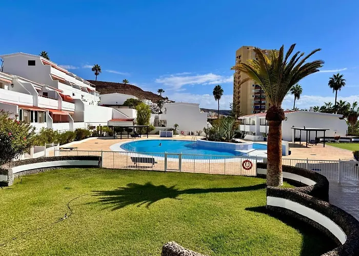 Apartament Spacious 2 Bdr Heated Pool, Garage